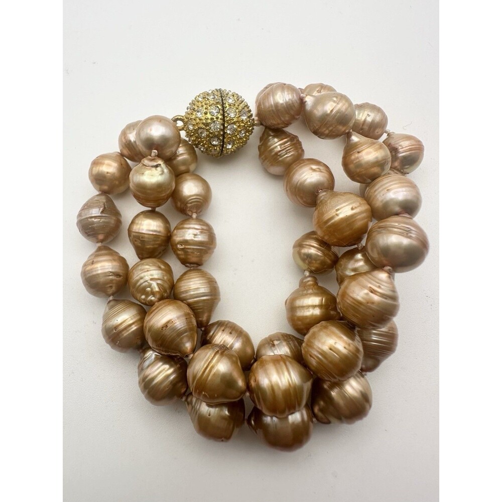 multi strand cultured pearl Bracelet Magnetic Closure 7.5” 10mm